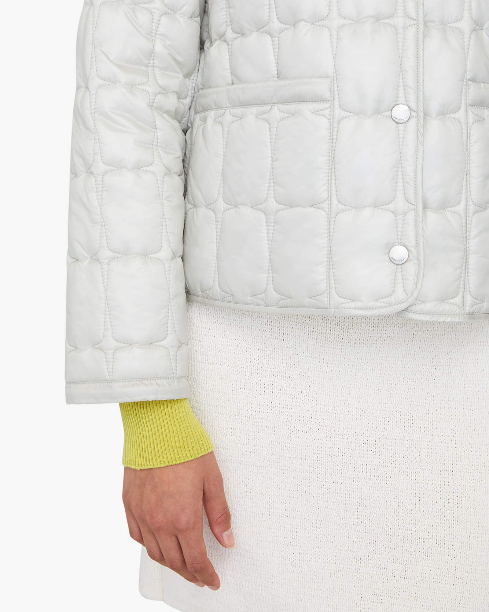 VIRGINIA | Lightweight Quilted Collarless Jacket - Image 5